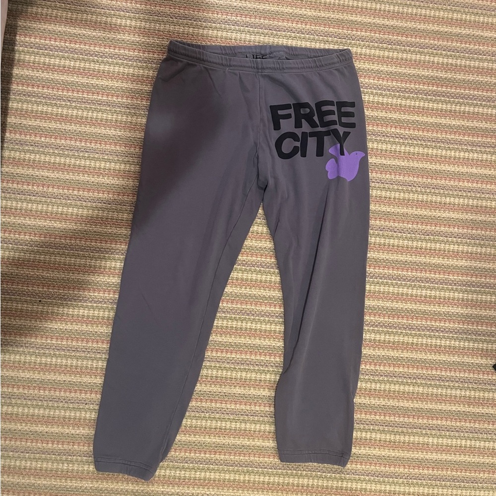 Free City Cropped Sweatpants
